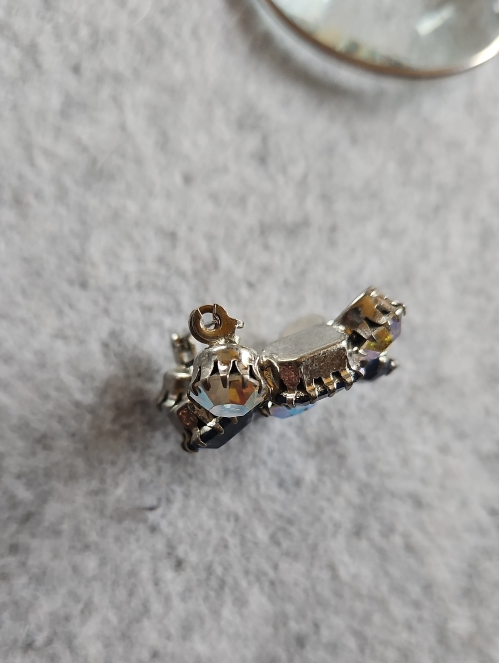 Vintage AB and Dark Blue Sapphire Rhinestone Sliver Tone Brooch Gorgeous Setting - Picture 4 of 7